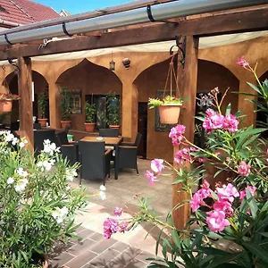  Hotel apartamentowy Hacienda Węgry